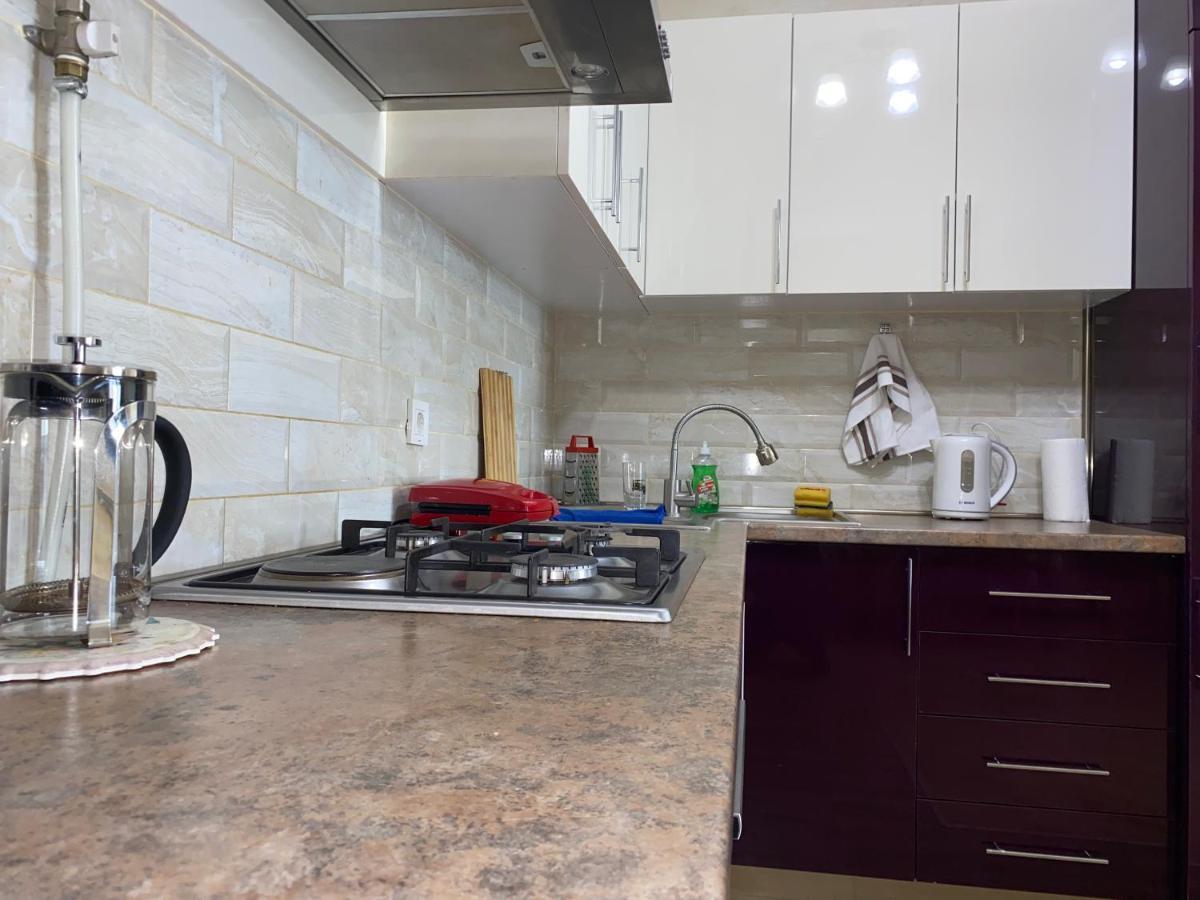 Comfortable Apartment In Center Jerevan Buitenkant foto