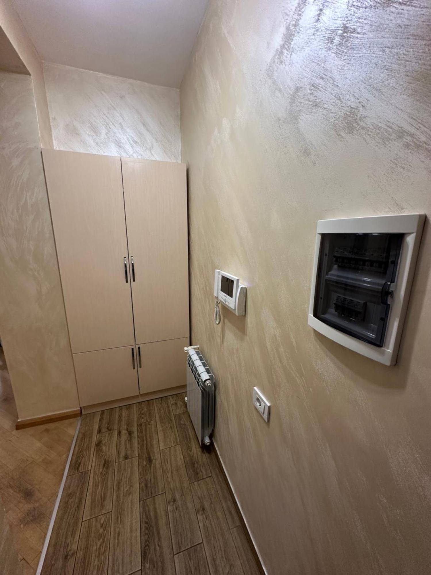 Comfortable Apartment In Center Jerevan Buitenkant foto