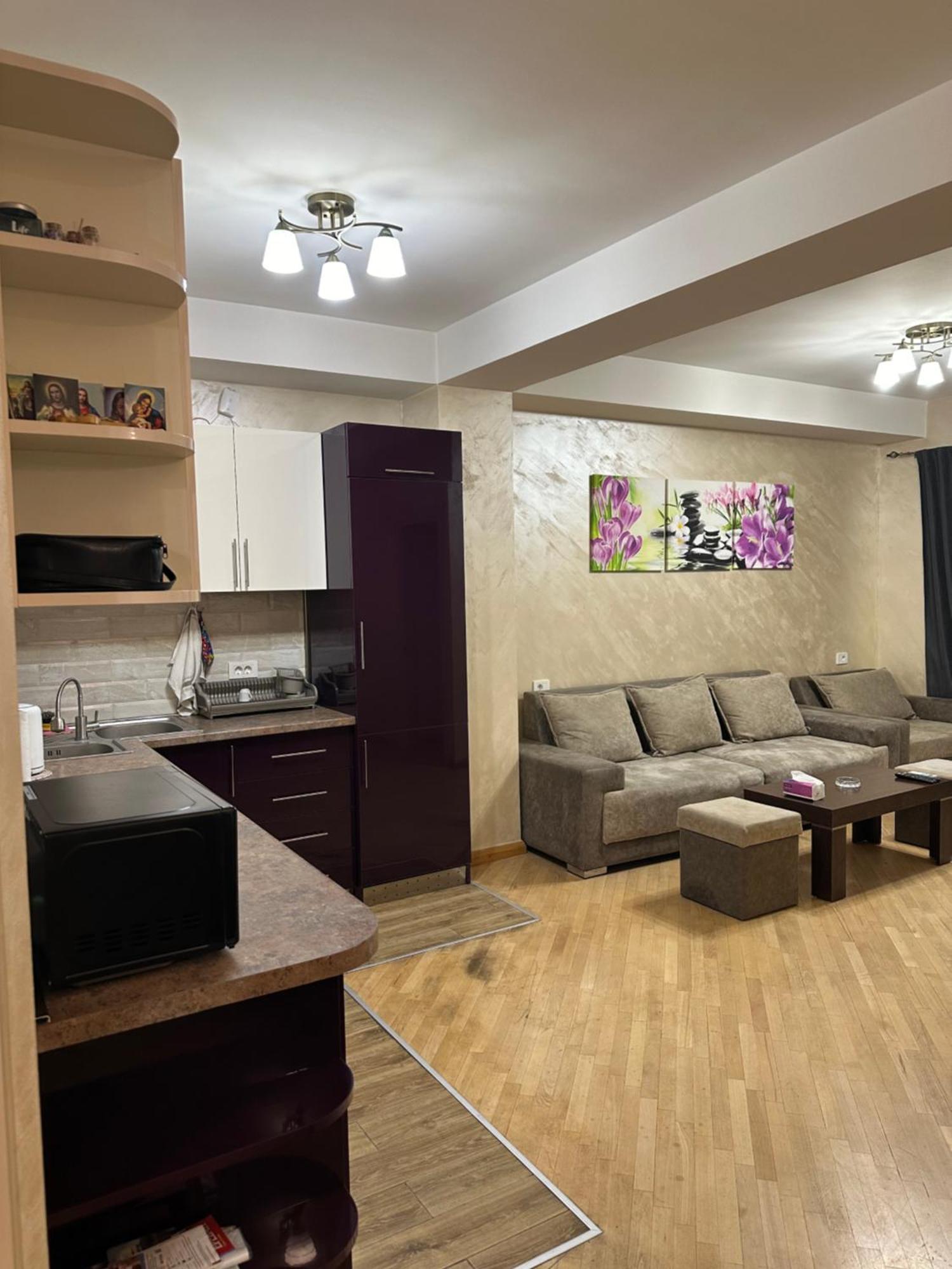 Comfortable Apartment In Center Jerevan Buitenkant foto