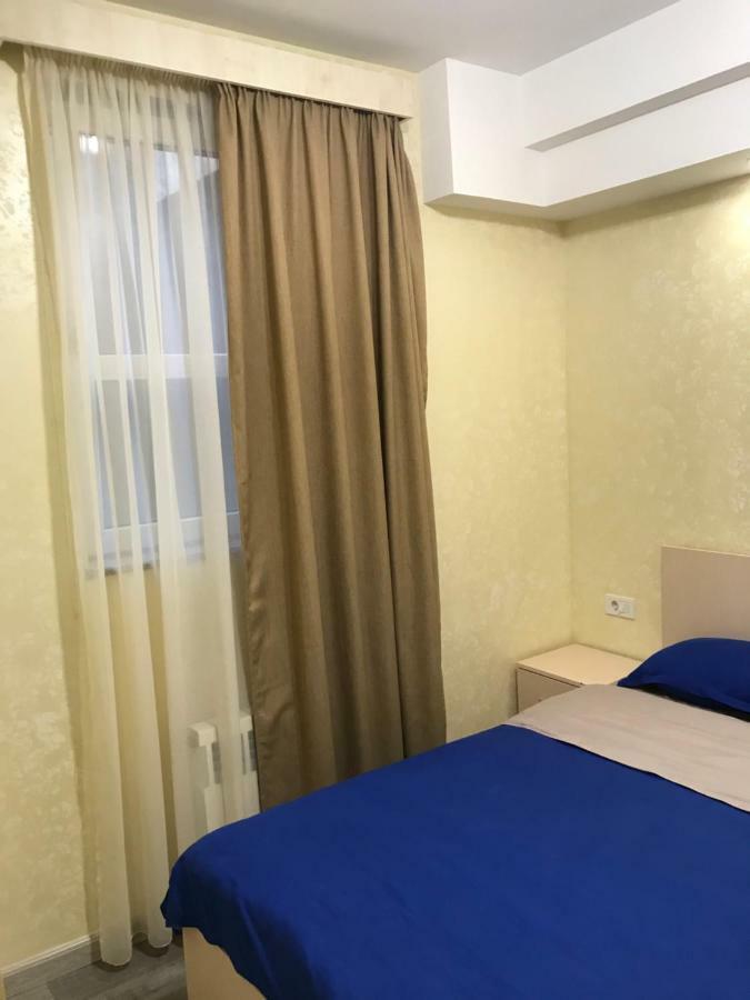 Comfortable Apartment In Center Jerevan Buitenkant foto