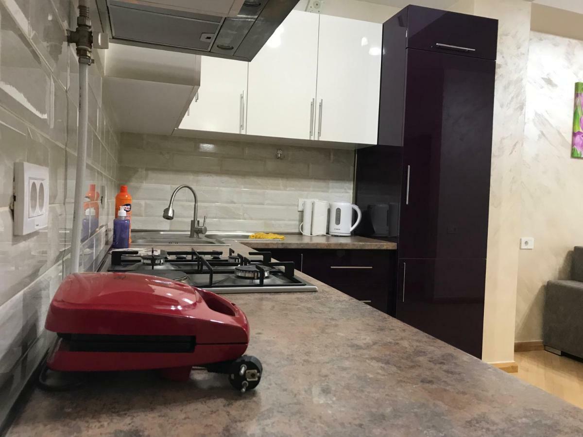 Comfortable Apartment In Center Jerevan Buitenkant foto