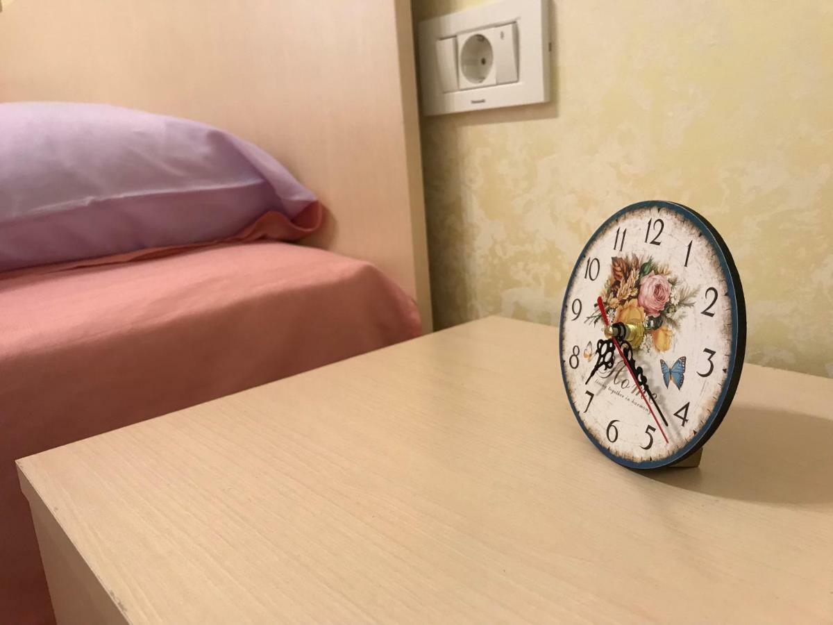 Comfortable Apartment In Center Jerevan Buitenkant foto